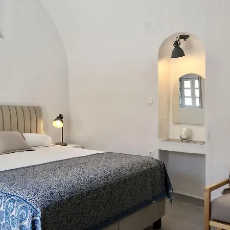 W Thirals - A Wondeful 2 Bedroom With Jacuzzi And Sea Views * Emporio (Santorini)